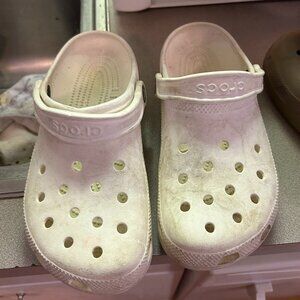 Classic White Crocs — Size‎ 7 Men / 9 Women